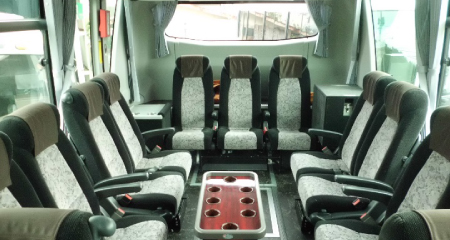 有限会社観光レンタカー下関／関門観光バスのバス車内の写真