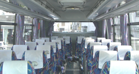 株式会社友愛観光バス／羽田営業所のバス車内