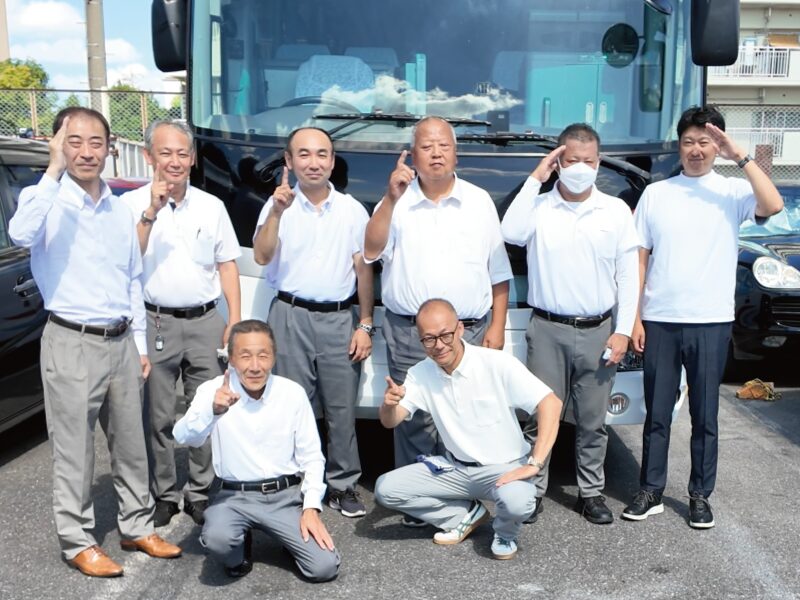 アルモニア株式会社の社員一同