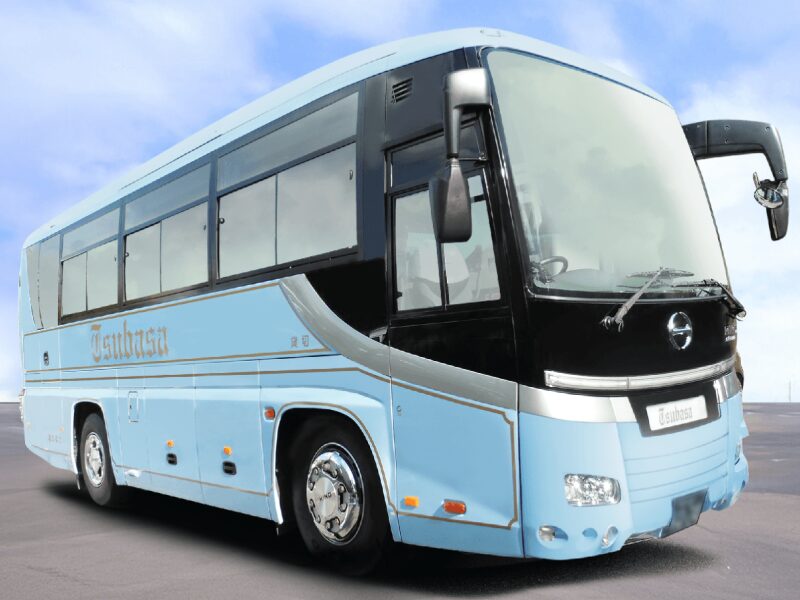 株式会社つばさの中型バス