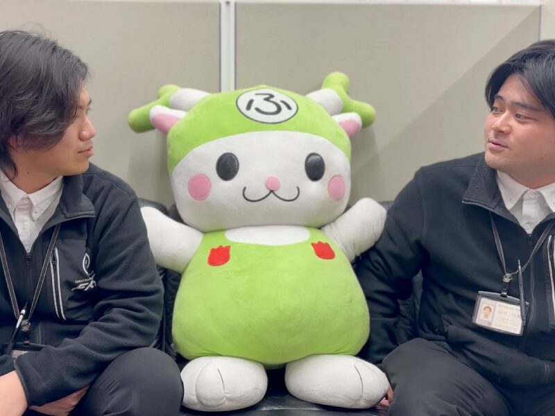 深谷観光バス株式会社のバス運転手さんとふっかちゃん